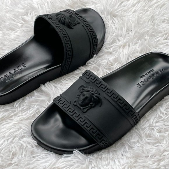 Authentic Versace Men Sandal MEDUSA Black Slide Made in Italy Size 7.5 US main image 2